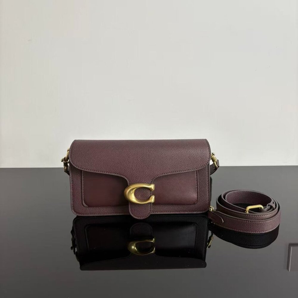 Coach Tabby envelope bag size 26*15*7.5cm
